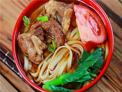 牛肉面食技術(shù)培訓(xùn)班哪里比較好？牛肉面食培訓(xùn)學(xué)校