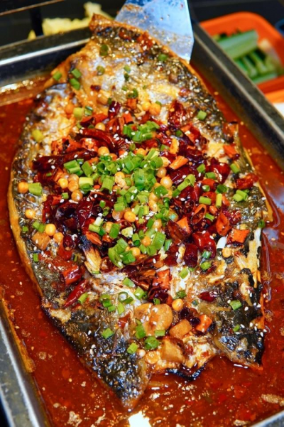 成都哪里可以學(xué)烤魚技術(shù)？四川烤魚培訓(xùn)班